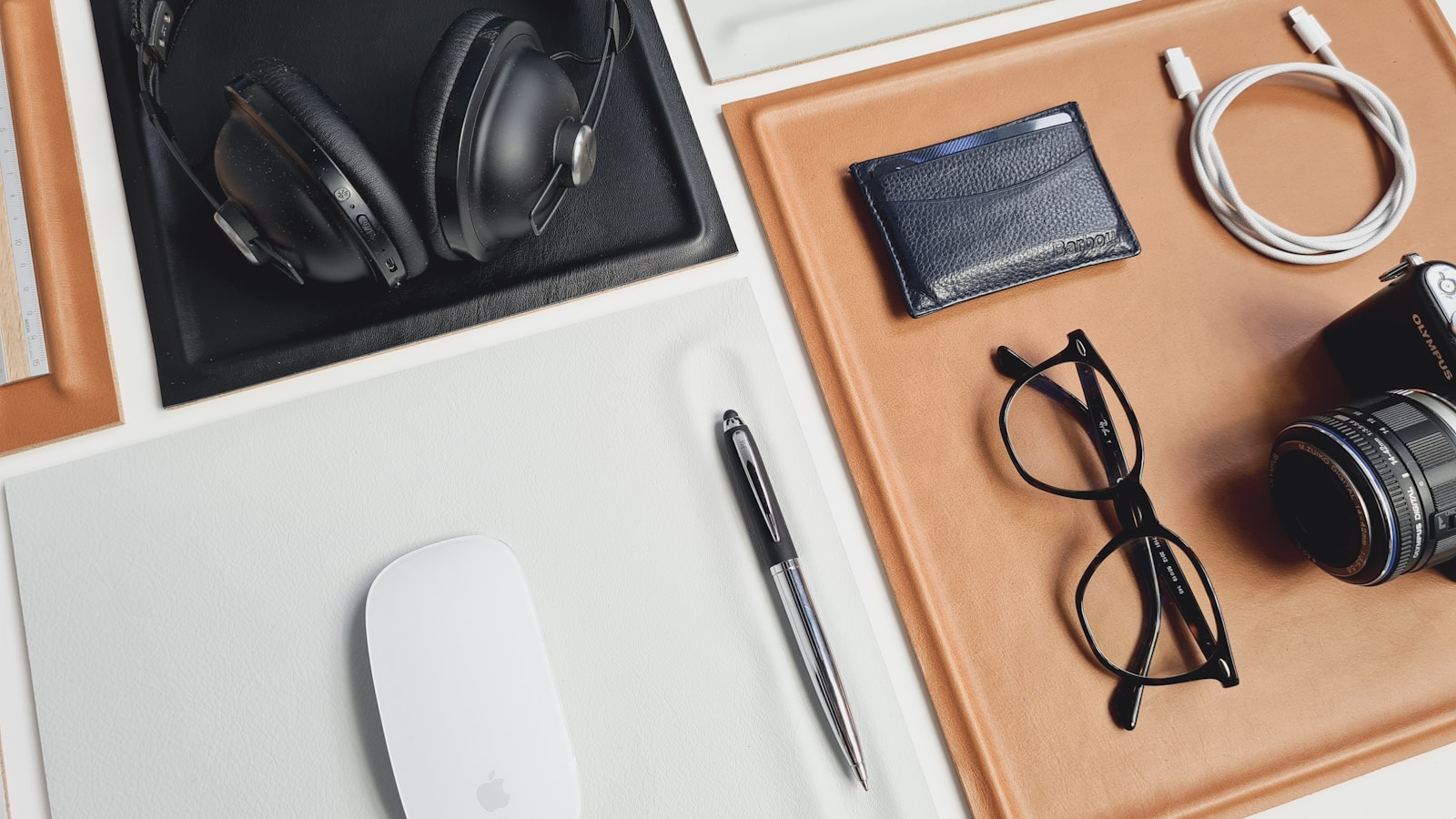 Tech Gifts for Him: Must-Have Accessories